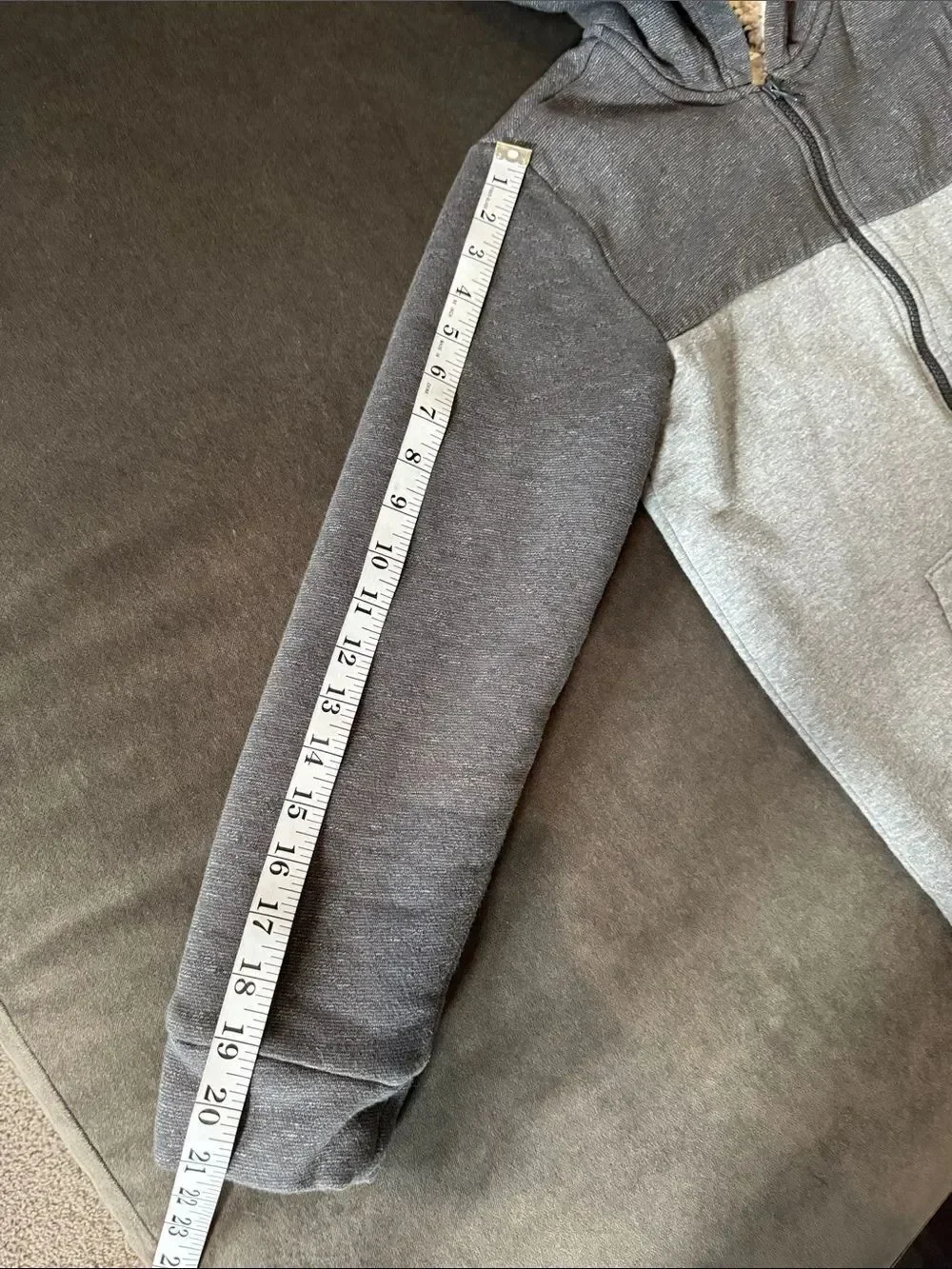 Old Navy Kids Gray Zip-Up Hoodie Sweatshirt Cream Sherpa Lining Size XL 14-16